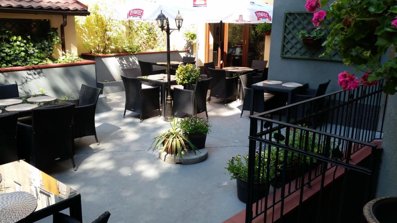 70S Hostel Krakow Ngoại thất bức ảnh