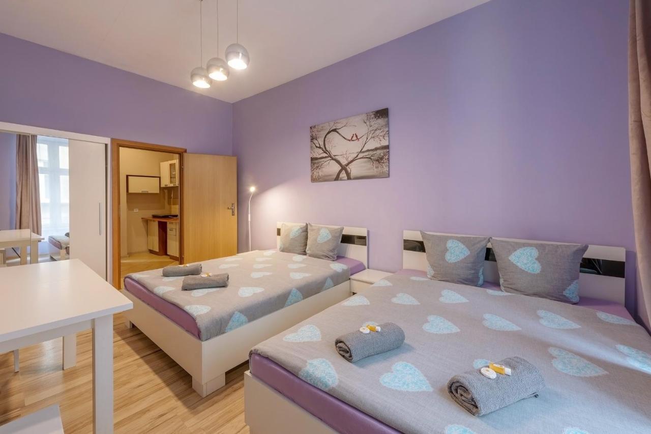70S Hostel Krakow Ngoại thất bức ảnh