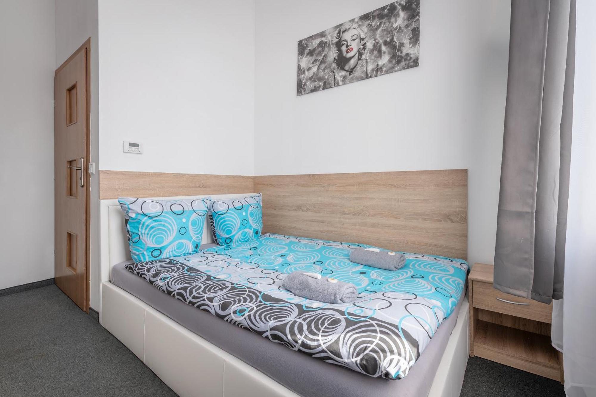 70S Hostel Krakow Ngoại thất bức ảnh